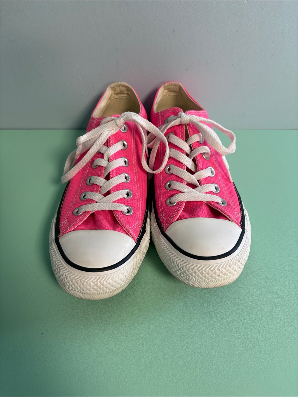 Converse Chuck Taylor All Star Hot Pink Shoes, Woman Size 8 Shoes, Men Size 6